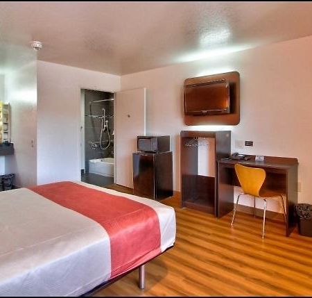 Coastal Valley Inn - Monterey Castroville Εξωτερικό φωτογραφία