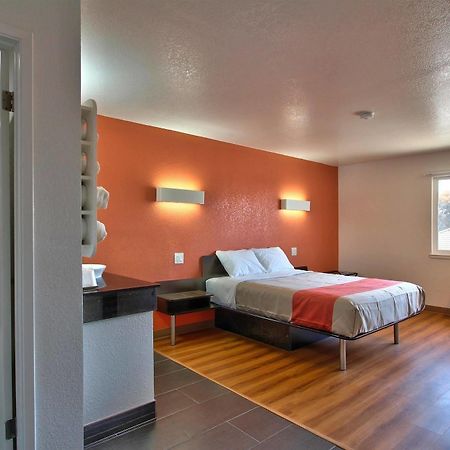 Coastal Valley Inn - Monterey Castroville Εξωτερικό φωτογραφία