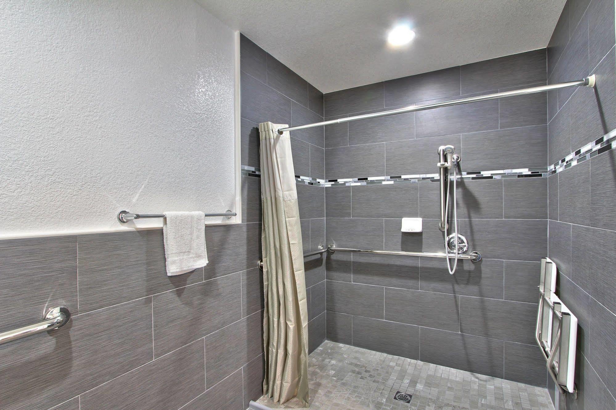Coastal Valley Inn - Monterey Castroville Εξωτερικό φωτογραφία