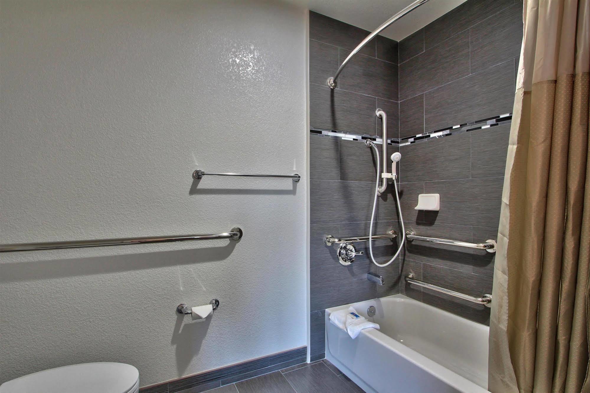 Coastal Valley Inn - Monterey Castroville Εξωτερικό φωτογραφία