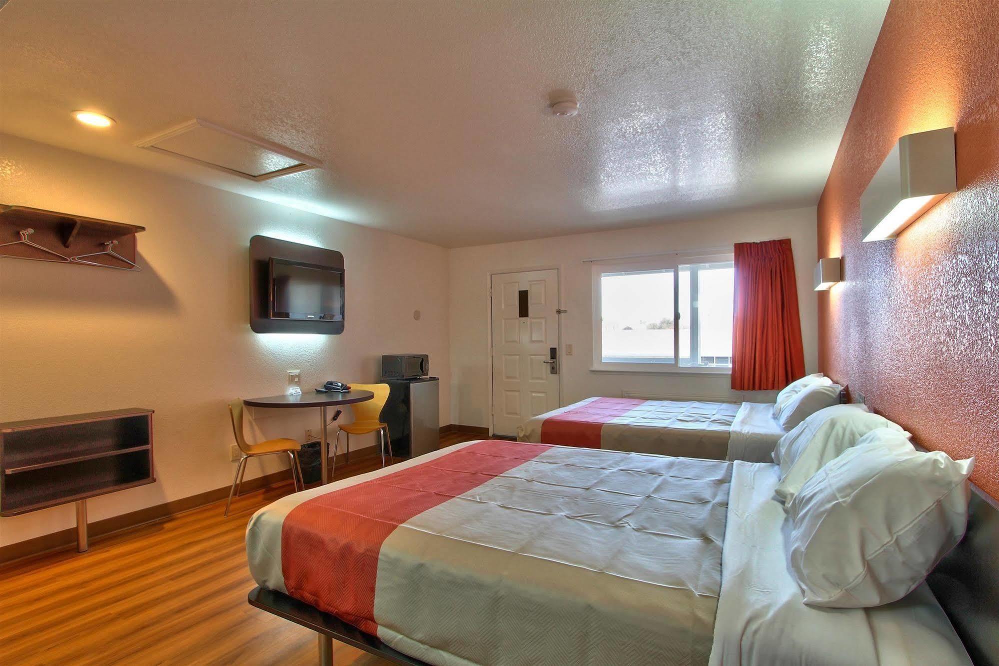 Coastal Valley Inn - Monterey Castroville Εξωτερικό φωτογραφία