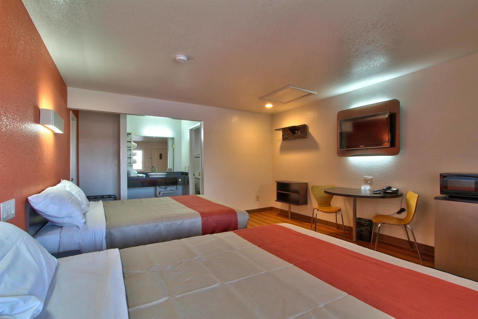 Coastal Valley Inn - Monterey Castroville Εξωτερικό φωτογραφία